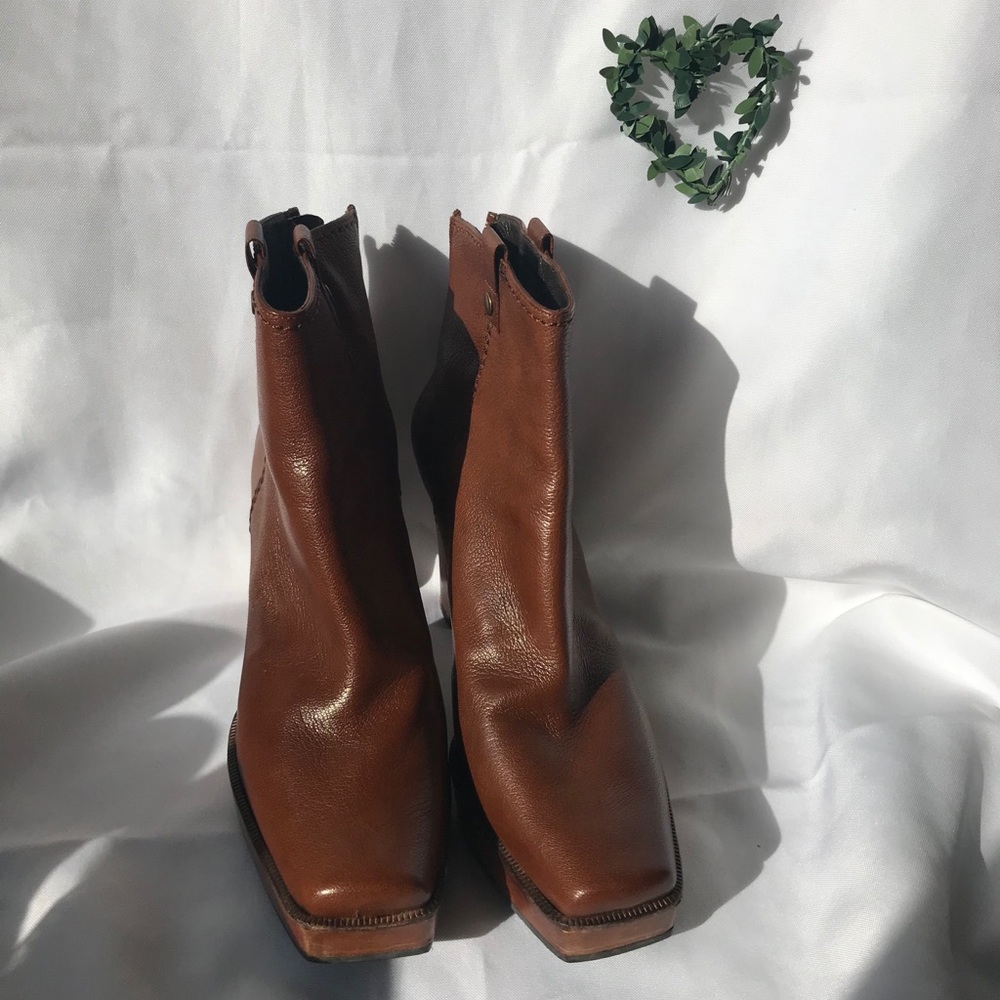 Stuart Weitzman ankle boots - Picture 2 of 15